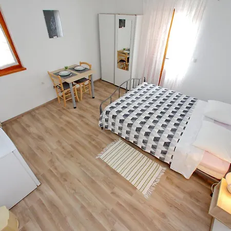 Apartment Budrak *